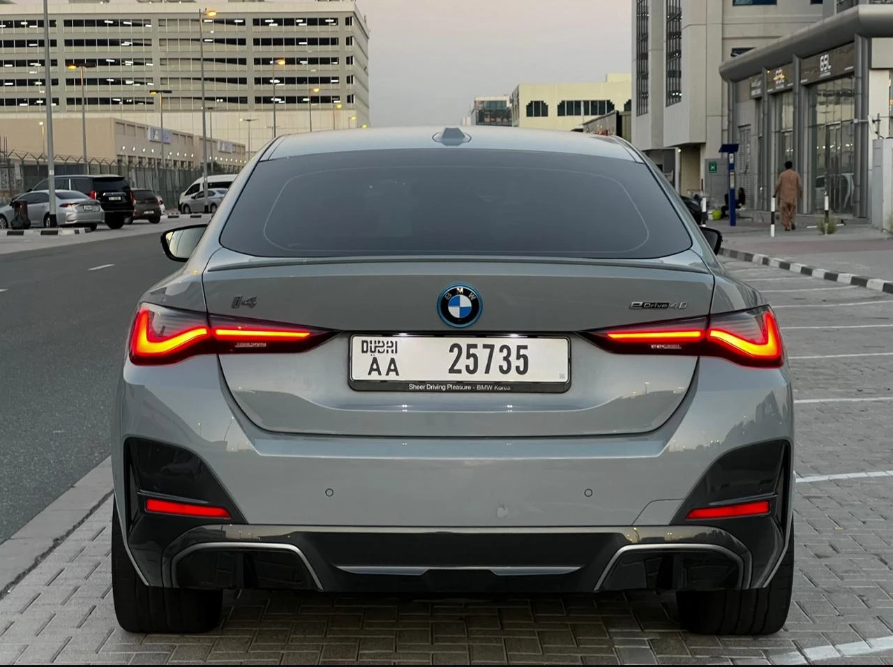 BMW I4 2023 - Sedan Car thumbnail NaN